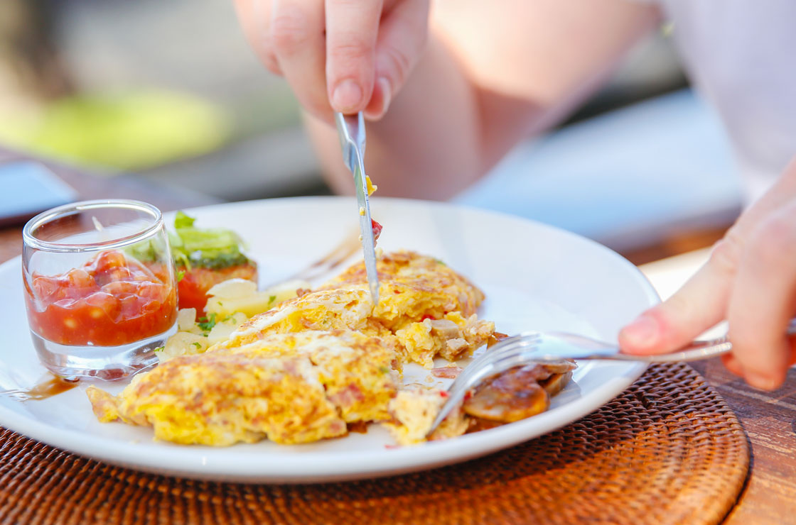 Big Breakfast May Help Control Weight and Diabetes